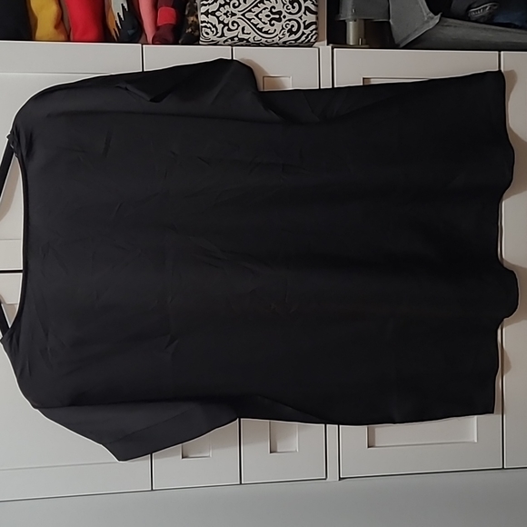 Umgee Satin Feel top - Picture 2 of 3